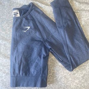 GYMSHARK cropped long sleeve tee